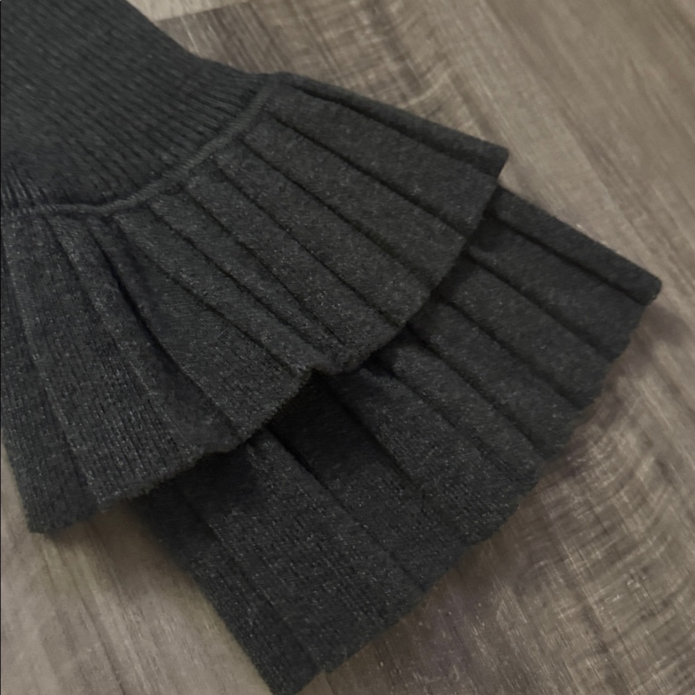 NEW Eliza J medium $98 grey dress pleated bell sleeve pleats women’s business - Picture 4 of 8